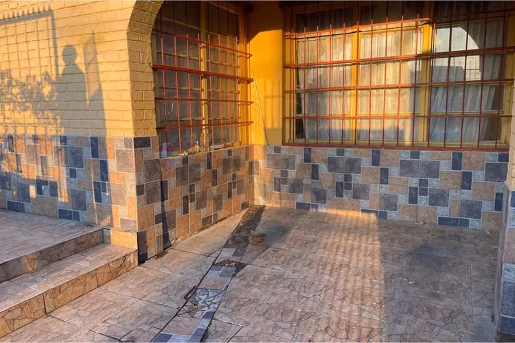 "cómoda casa renovada en pedro aguirre cerda"