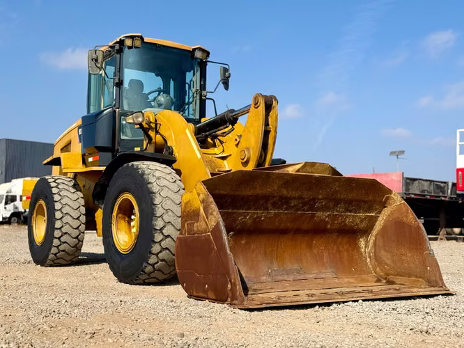 2019 Cargador Frontal Komatsu WA320 – Balde de 2,6m3