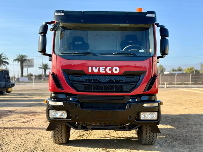 2019 Camión Iveco Trakker Hi Land Tolva 20m3 – 112.000 kms