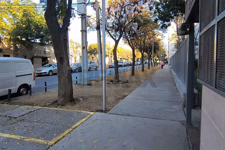 Barrio yungay. departamento con áreas verdes.