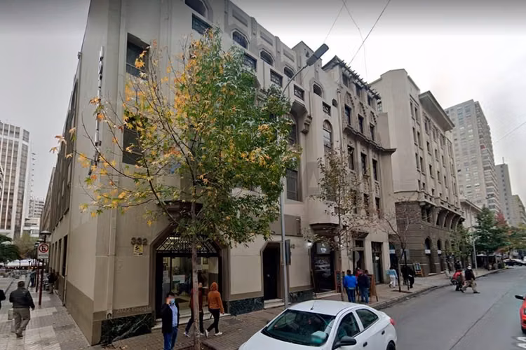 Oficina rentando al 7% en pleno centro cívico