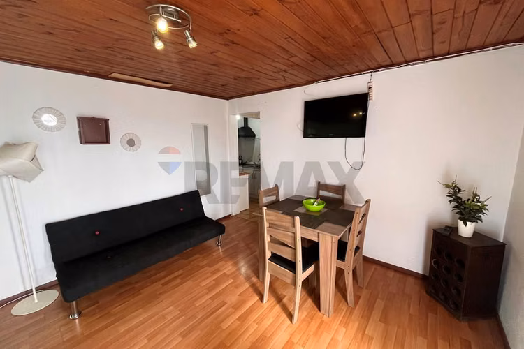 Se venden 2 terrenos con cabañas y casa principal