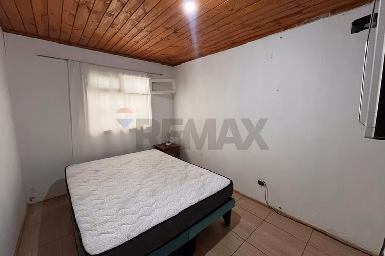 Se venden 2 terrenos con cabañas y casa principal
