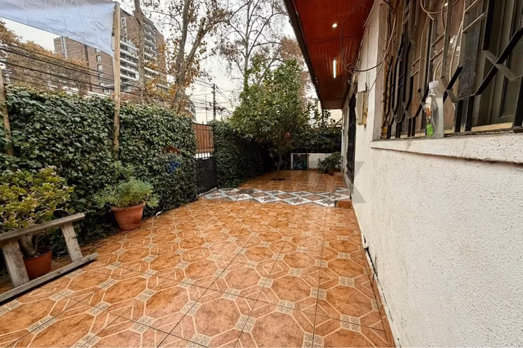 Propiedad con potencial comercial | 3d-2b - Imagen 9