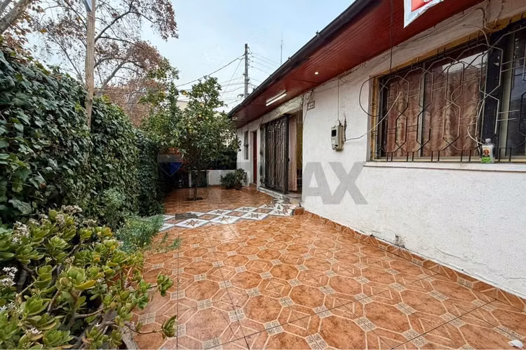 Propiedad con potencial comercial | 3d-2b