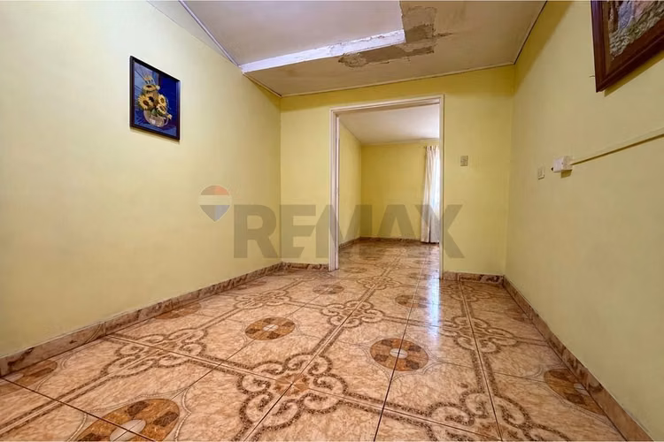 Propiedad con potencial comercial | 3d-2b - Imagen 2