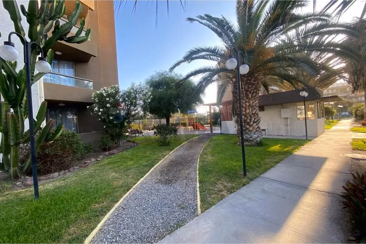 "arriendo dpto. cond. socoroma vista al mar arica"