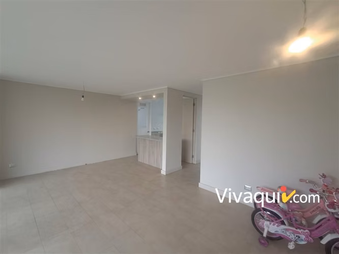 Casa en arriendo de 4 dorm. en Colina