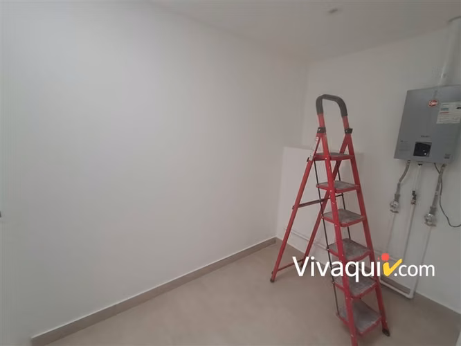 Casa en arriendo de 4 dorm. en Colina