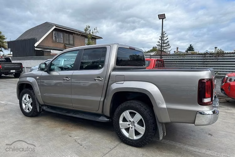 Volkswagen Amarok 2.0 TDI Highline Auto 4WD