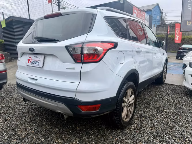 FORD ESCAPE - Imagen 4