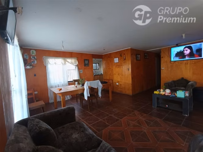 Inversión con Dos Casas y Local en Rinconada