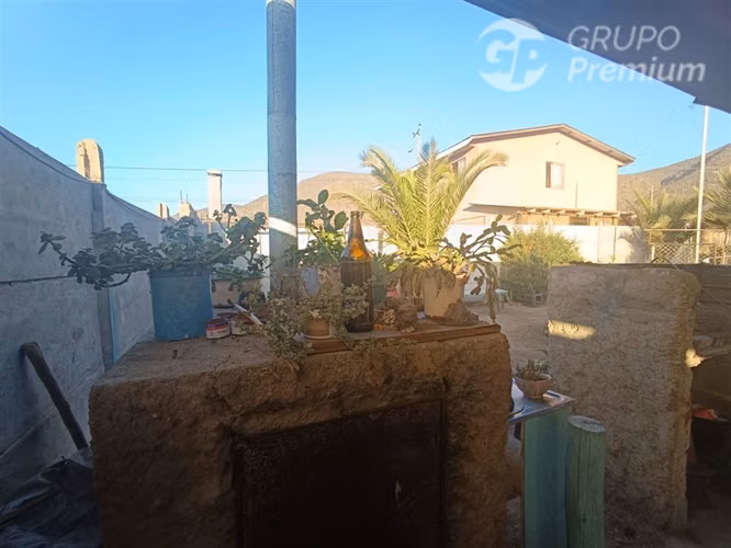 Inversión con Dos Casas y Local en Rinconada