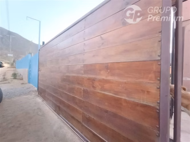 Inversión con Dos Casas y Local en Rinconada
