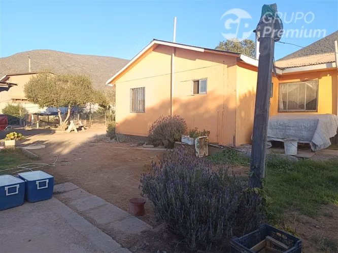 Inversión con Dos Casas y Local en Rinconada