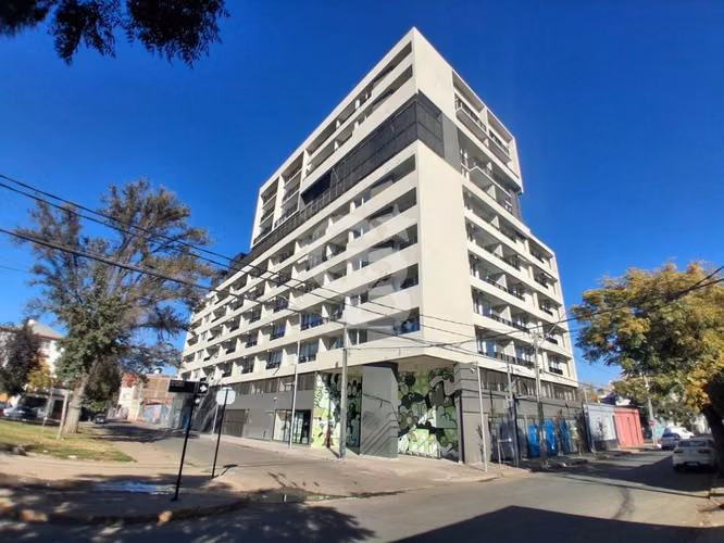 Local comercial en Santiago Poniente Plaza Panamá 65m2