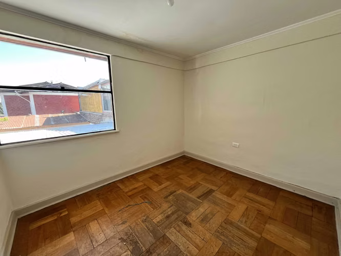 Amplia casa sector residencial 6D+2B (87992) - Imagen 10