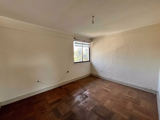 Amplia casa sector residencial 6D+2B (87992) - Imagen 9