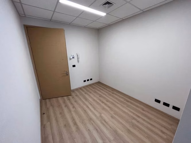 OFICINA  23M2 CENTRO EMPRESARIAL EL SALTO, VALOR 3