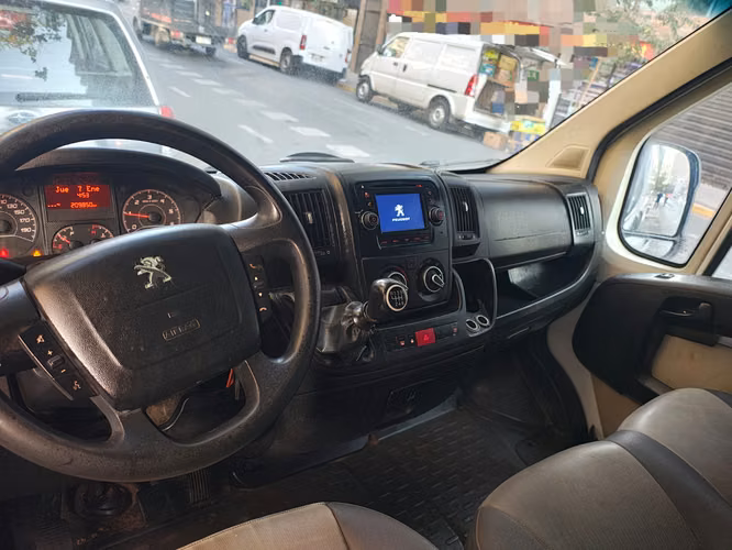 VENDO PEUGEOT BOXER HDI2.2 AÑO 2018
