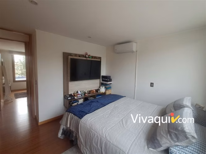 Casa en arriendo de 4 dorm. en Colina