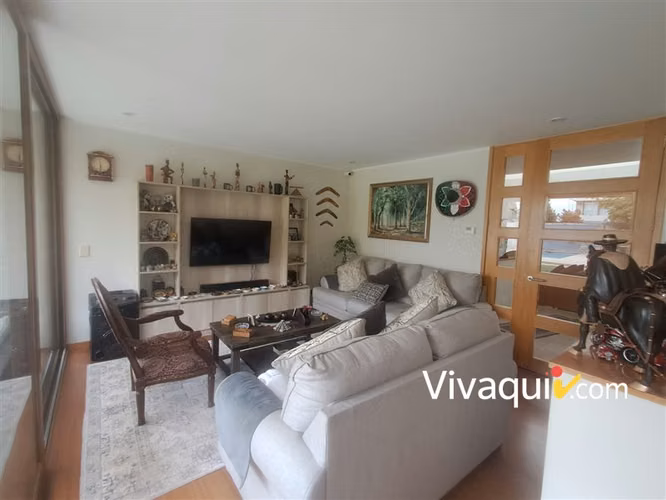 Casa en arriendo de 4 dorm. en Colina