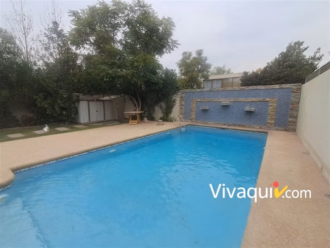 Casa en arriendo de 4 dorm. en Colina