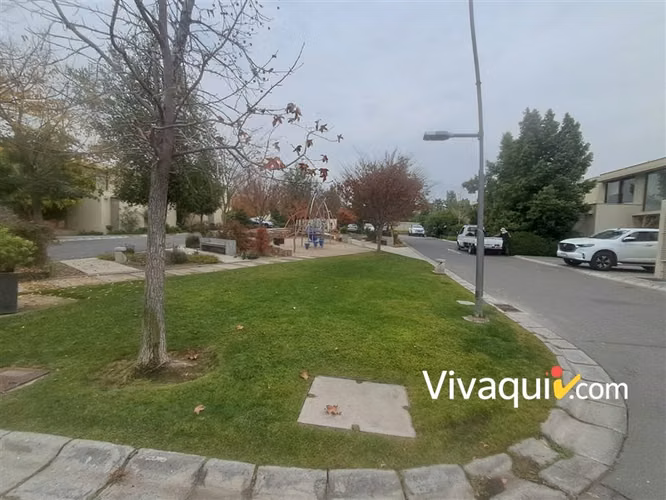 Casa en arriendo de 4 dorm. en Colina