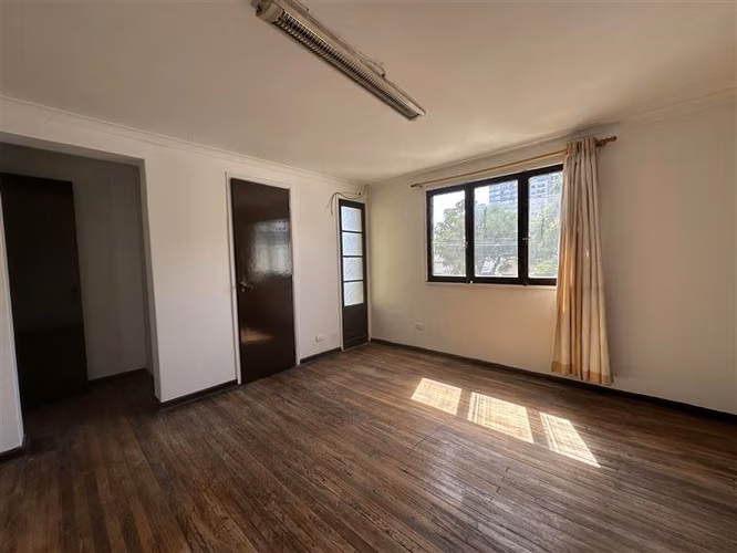Casa en venta de 4 dorm. en Santiago