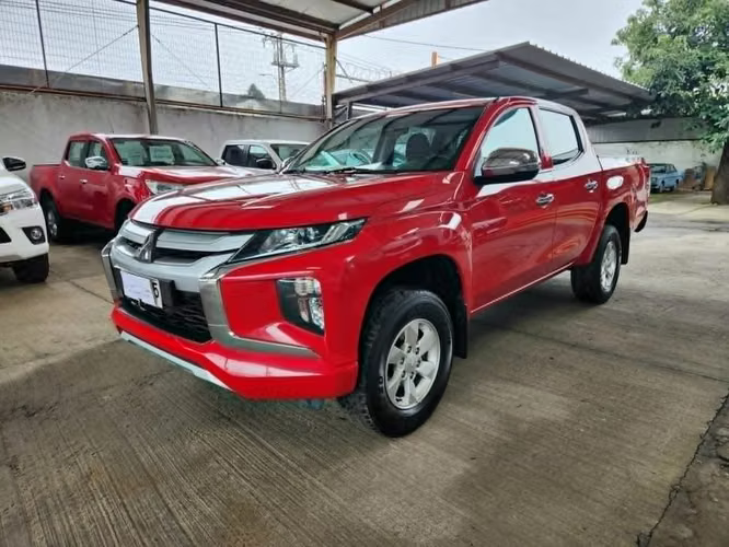MITSUBISHI L200 CRT KATANA 4x4  Diesel, RECIBO VEHICULOS
