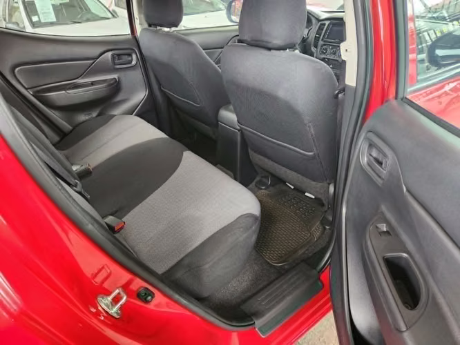 MITSUBISHI L200 CRT KATANA 4x4  Diesel, RECIBO VEHICULOS