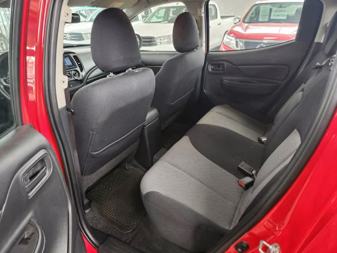 MITSUBISHI L200 CRT KATANA 4x4  Diesel, RECIBO VEHICULOS