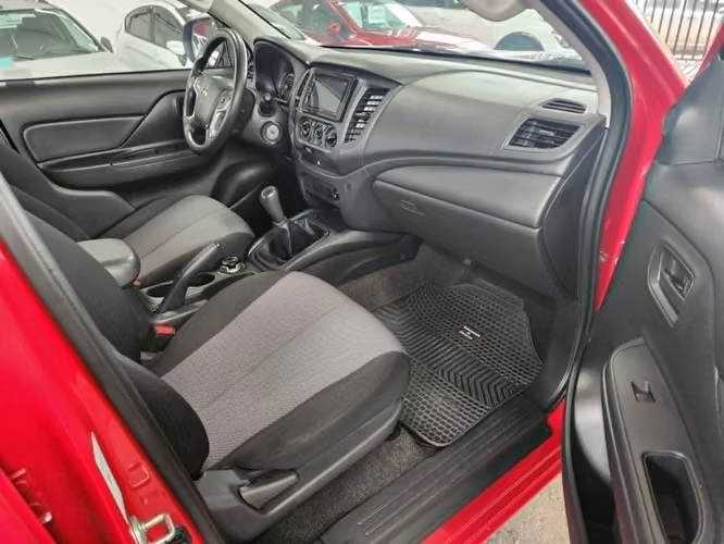 MITSUBISHI L200 CRT KATANA 4x4  Diesel, RECIBO VEHICULOS