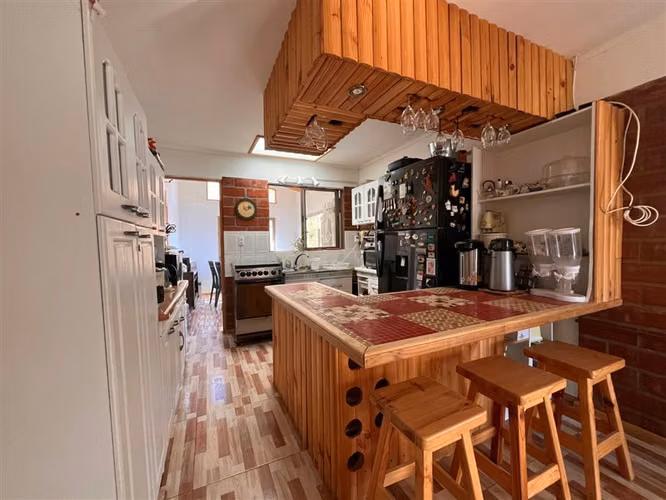 Casa en venta de 7 dorm. en Quillota