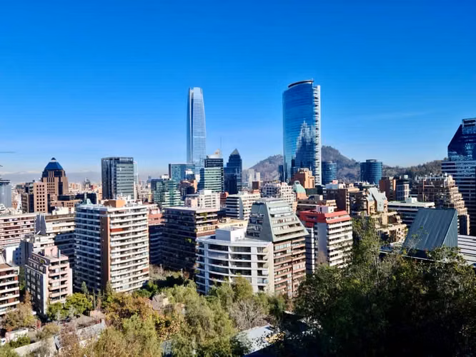 Gran casa de 280m2 con excelente vista Cerro San Luis, Las Condes