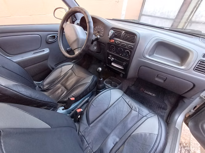 Suzuki Allto bien cuidado