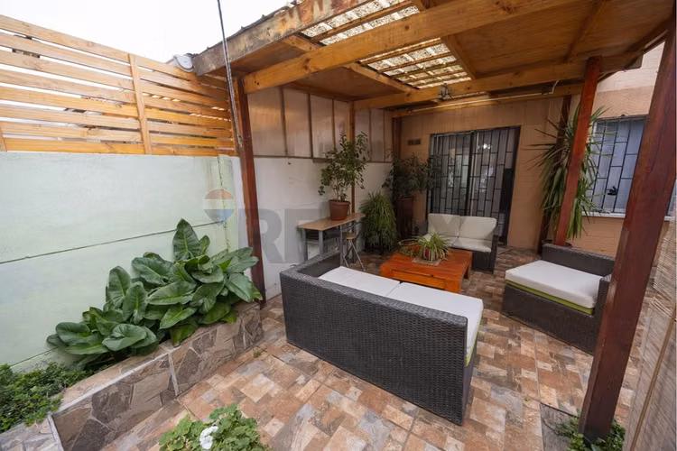 Casa en venta cond. lomas de eyzaguirre (pte alto)
