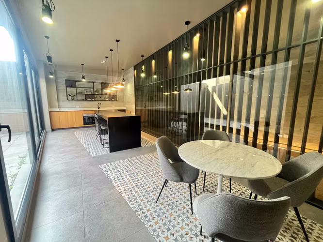 Moderno amplio departamento 2D+2B (169275)