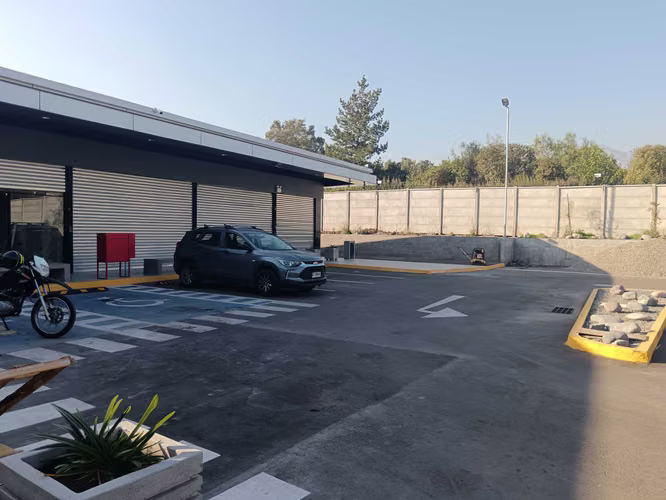 Local Strip Center Piedra Roja (169273)