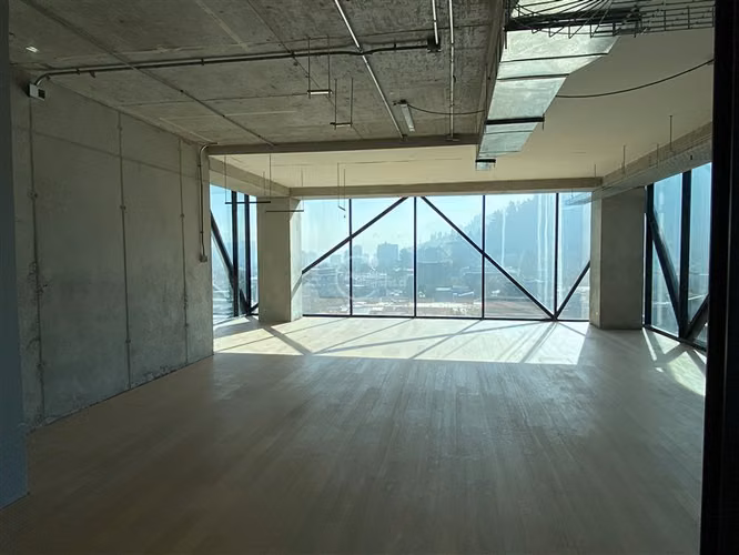 Oficina en venta en Bellavista Edificio PITS, nueva 136 m2