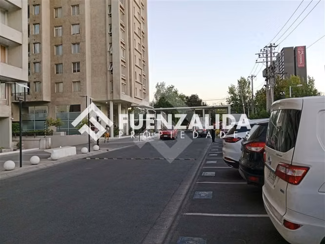 Estacionamiento en venta en Macul - Imagen 2