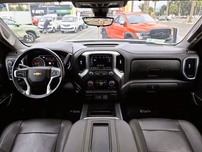 Chevrolet Silverado DCAB 4X4 SOHC 5.3 AUT 2022 - Imagen 14