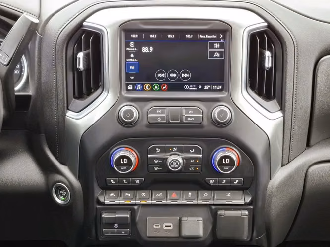 Chevrolet Silverado DCAB 4X4 SOHC 5.3 AUT 2022 - Imagen 20