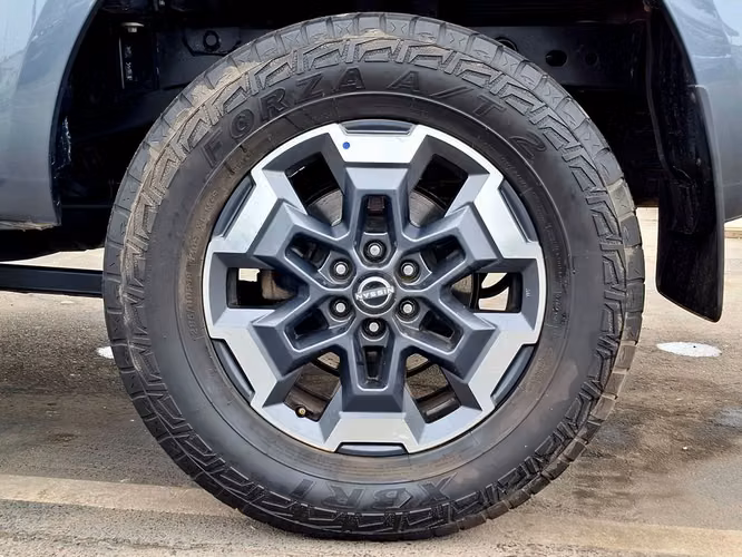 Nissan Navara 2.3 4X4 DOB.CAB. AT 2024