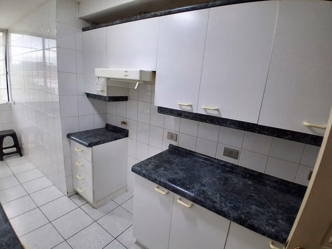 Se arrienda amplio departamento a pasos del centro de Pto. Montt