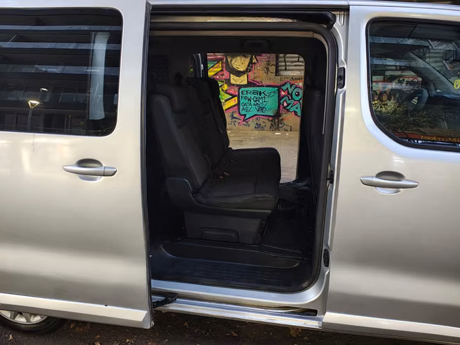 VENDO PEUGEOT TRAVELLER 2.0 DIESEL AÑO 2019