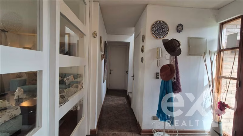 Casa Mediterránea en Santa Elena, Gran Terreno y Seguridad