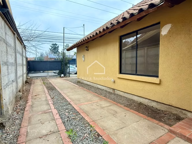 Casa en Av 2 norte, frente a UCM