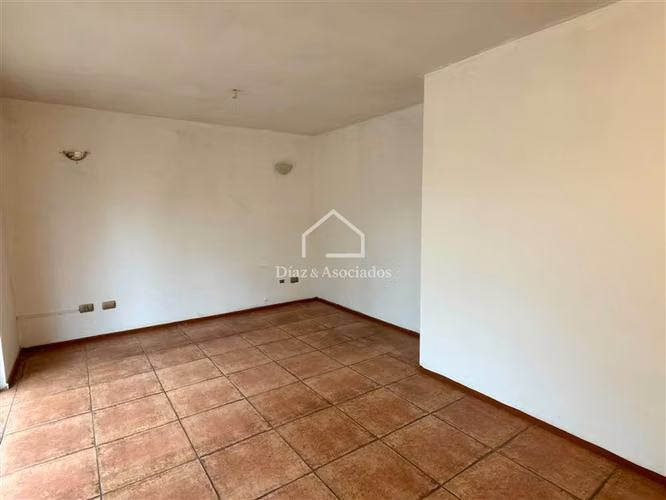 Casa en Av 2 norte, frente a UCM