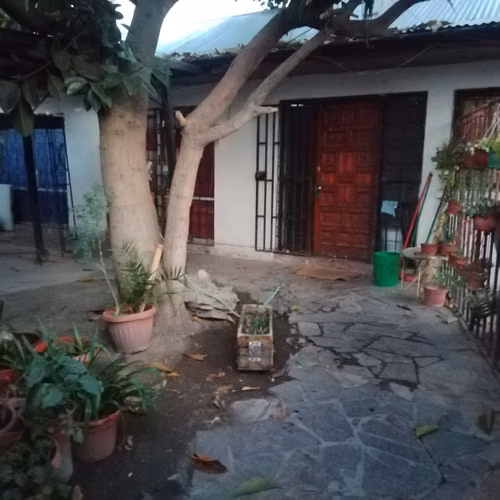 ARRIENDO AMPLIA HABITACION EN BARRIO TRANQUILO DE INDEPENDENCIA